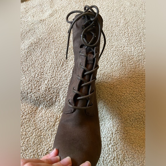 🌸 Call it Spring 🌸 lace up chunky heeled boots - Picture 3 of 11